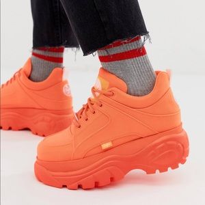 Buffalo London Classic Low textile in neon orange